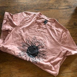 Sunflower graphic tee